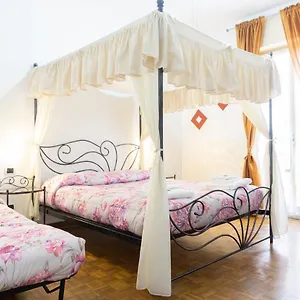 Appartamento Re Lear - 4 Bedrooms, Verona