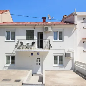 https://apartments-rozanda.primorje-gorskikotar.com