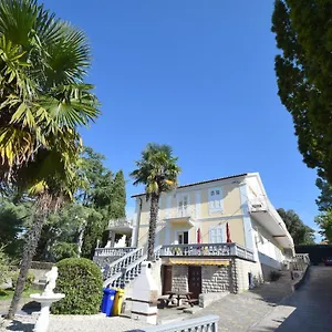 https://apartments-margarita.primorje-gorskikotar.com